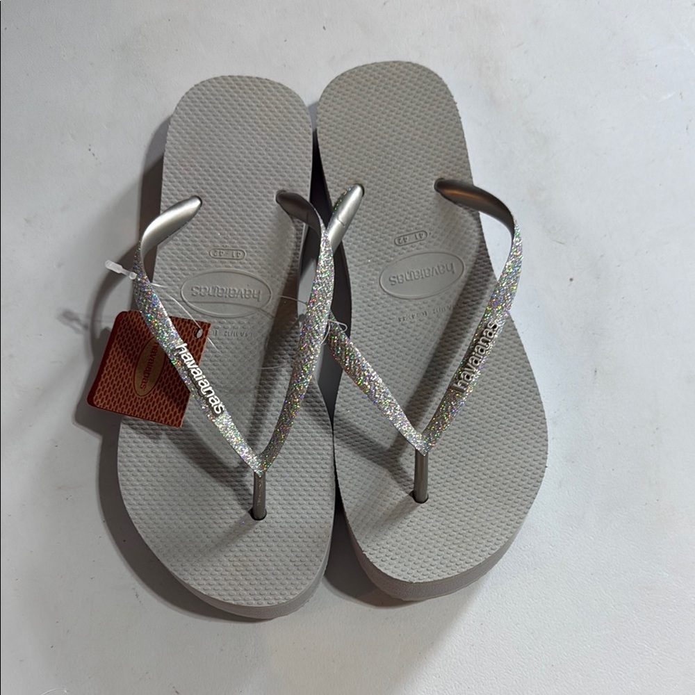 Havaianas Silver Sandals Minimalist Design